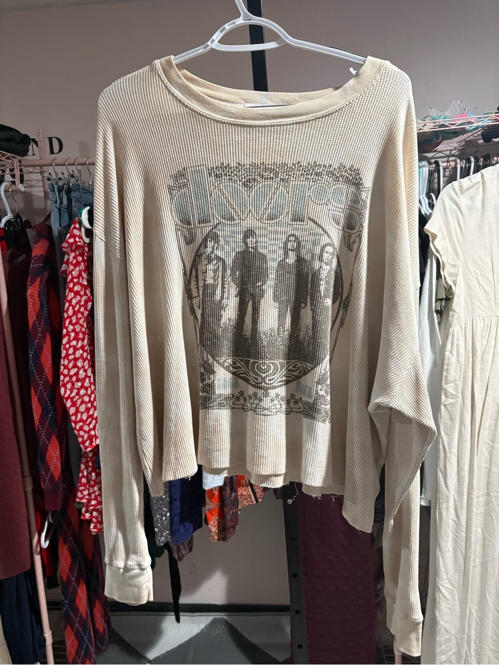 Daydreamer Top Size Large Beige Graphic Thermal Long Sleeve Top
